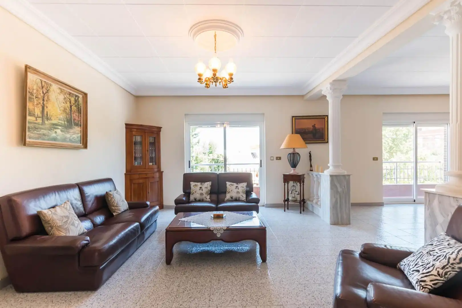 Sala d'estar de Casa o xalet en venda en Murcia amb Jardí privat, Terrassa i Moblat