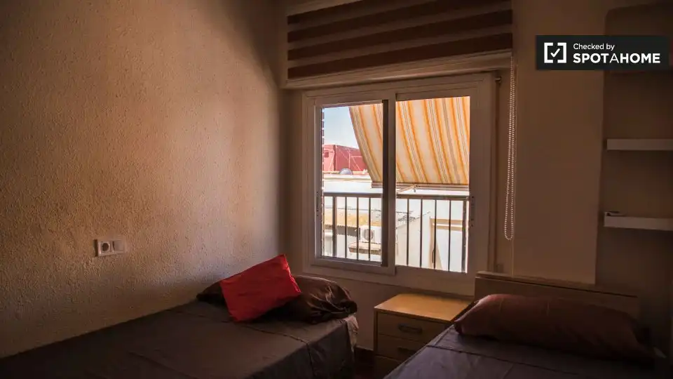Room in El Cabanyal - El Canyamelar
