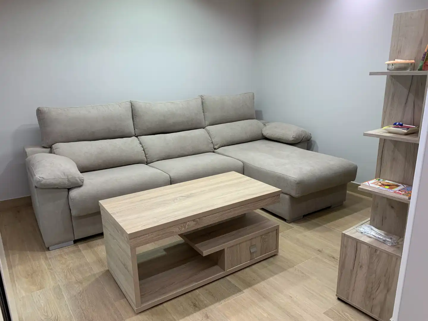 Sala d'estar de Finca rústica en venda en Muros amb Calefacció i Moblat