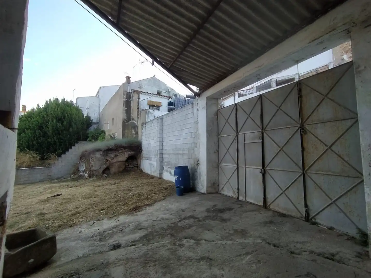 Aparcament de Casa adosada en venda en Jerez de los Caballeros amb Jardí privat