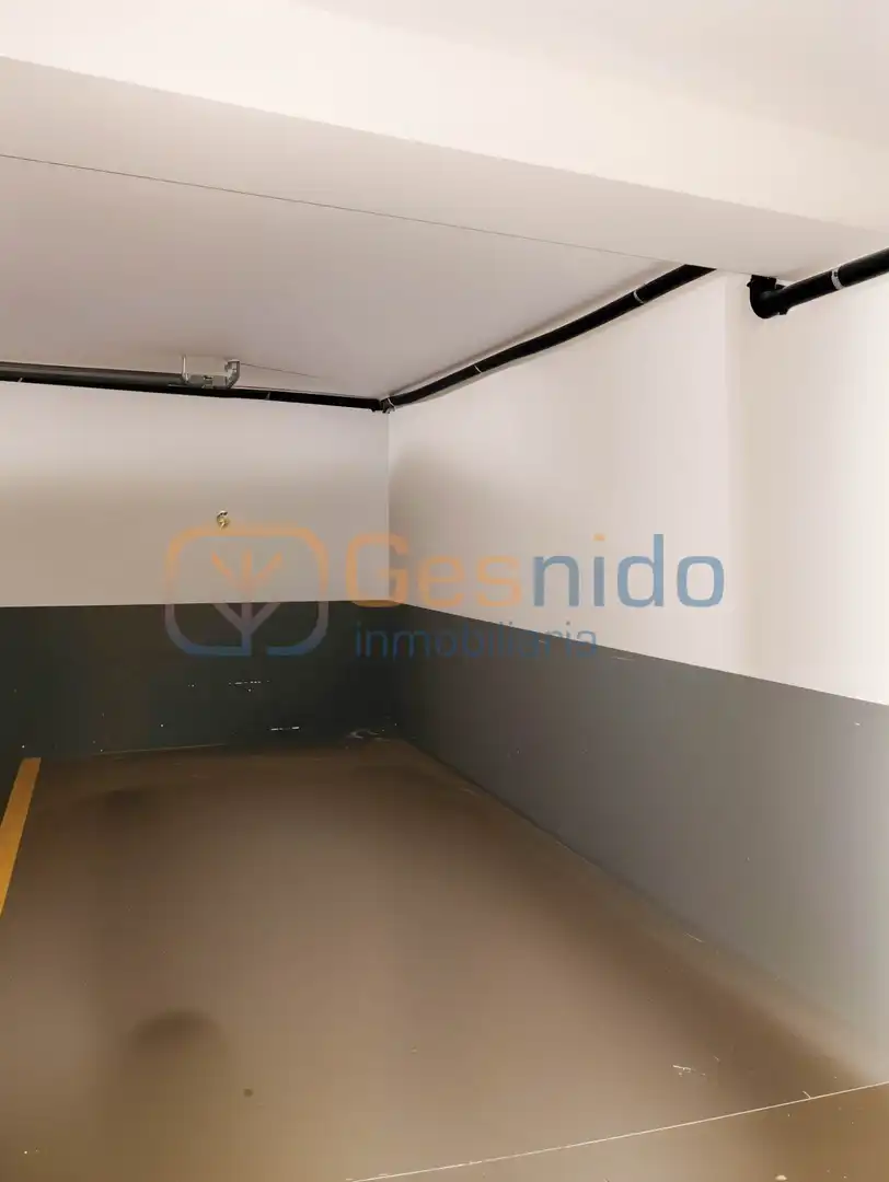 Piso en venta en Palazuelos de Eresma con Calefacción, Jardín privado y Parquet