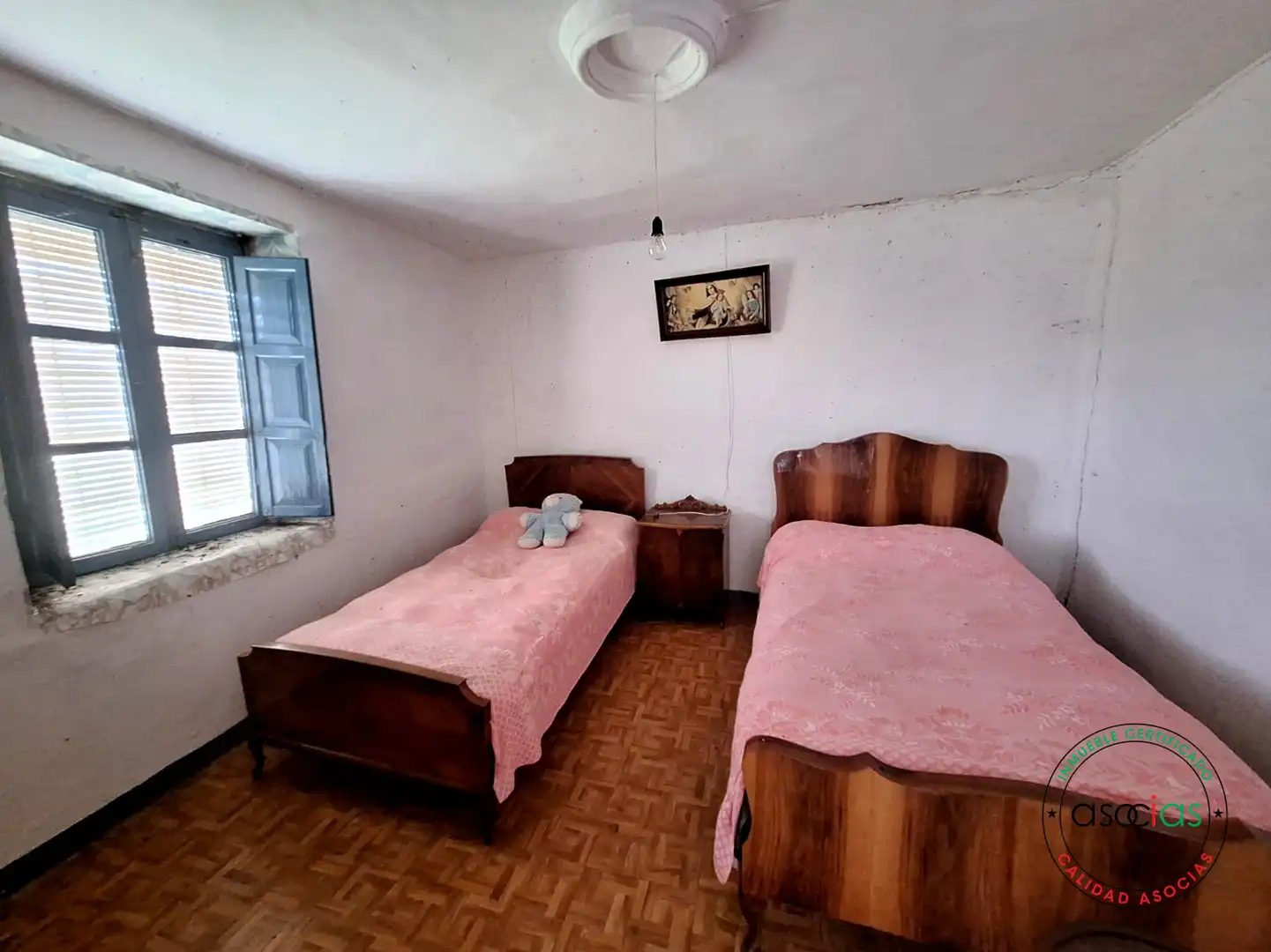 Dormitori de Casa o xalet en venda en Santa Colomba de Curueño amb Jardí privat