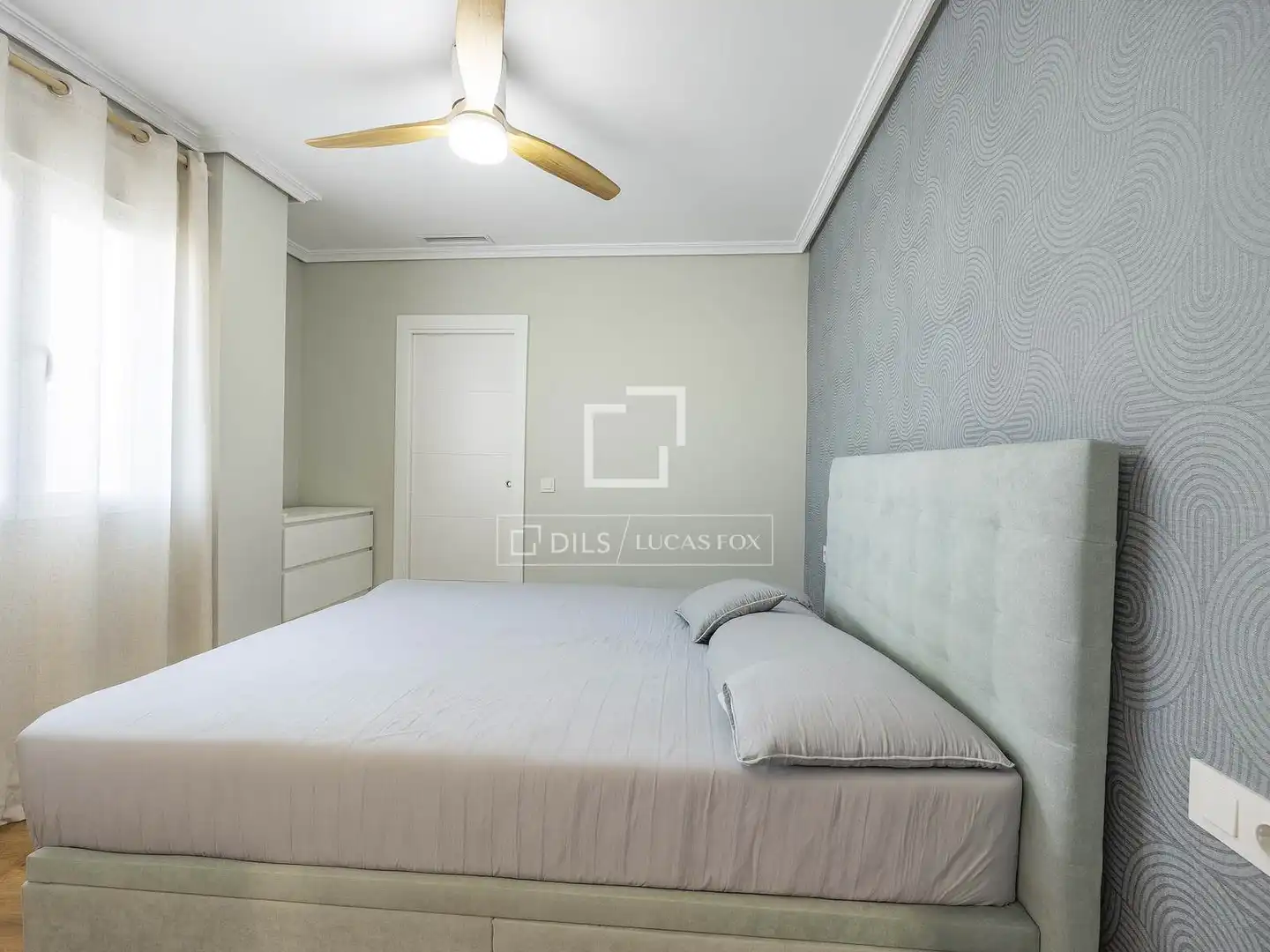 Habitación de Ático de alquiler en Valencia con Aire acondicionado, Parquet y Terraza