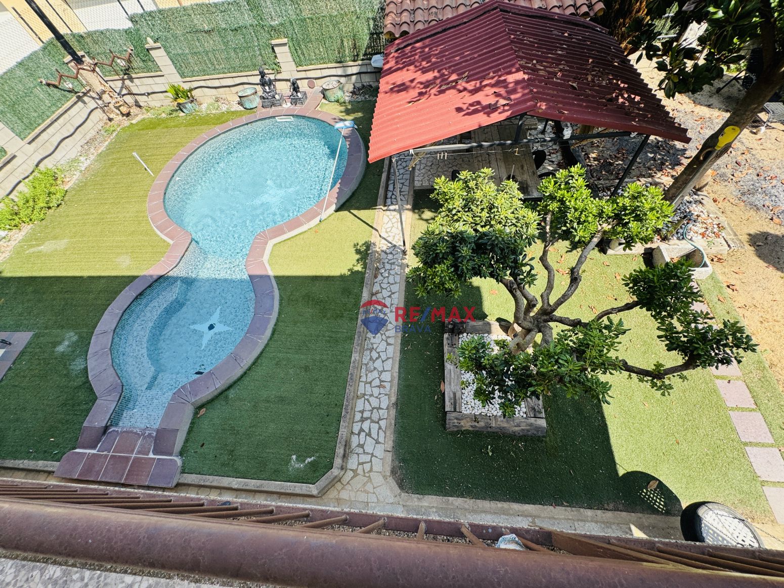 Piscina de Casa adosada en venda en Amer amb Calefacció, Jardí privat i Terrassa
