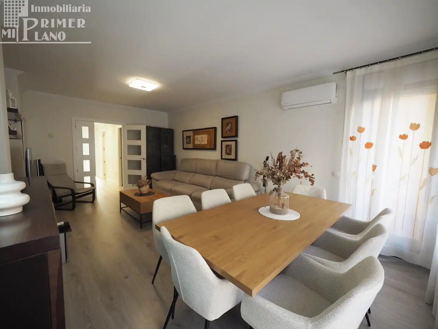 Sala d'estar de Pis en venda en Tomelloso amb Calefacció, Traster i Moblat