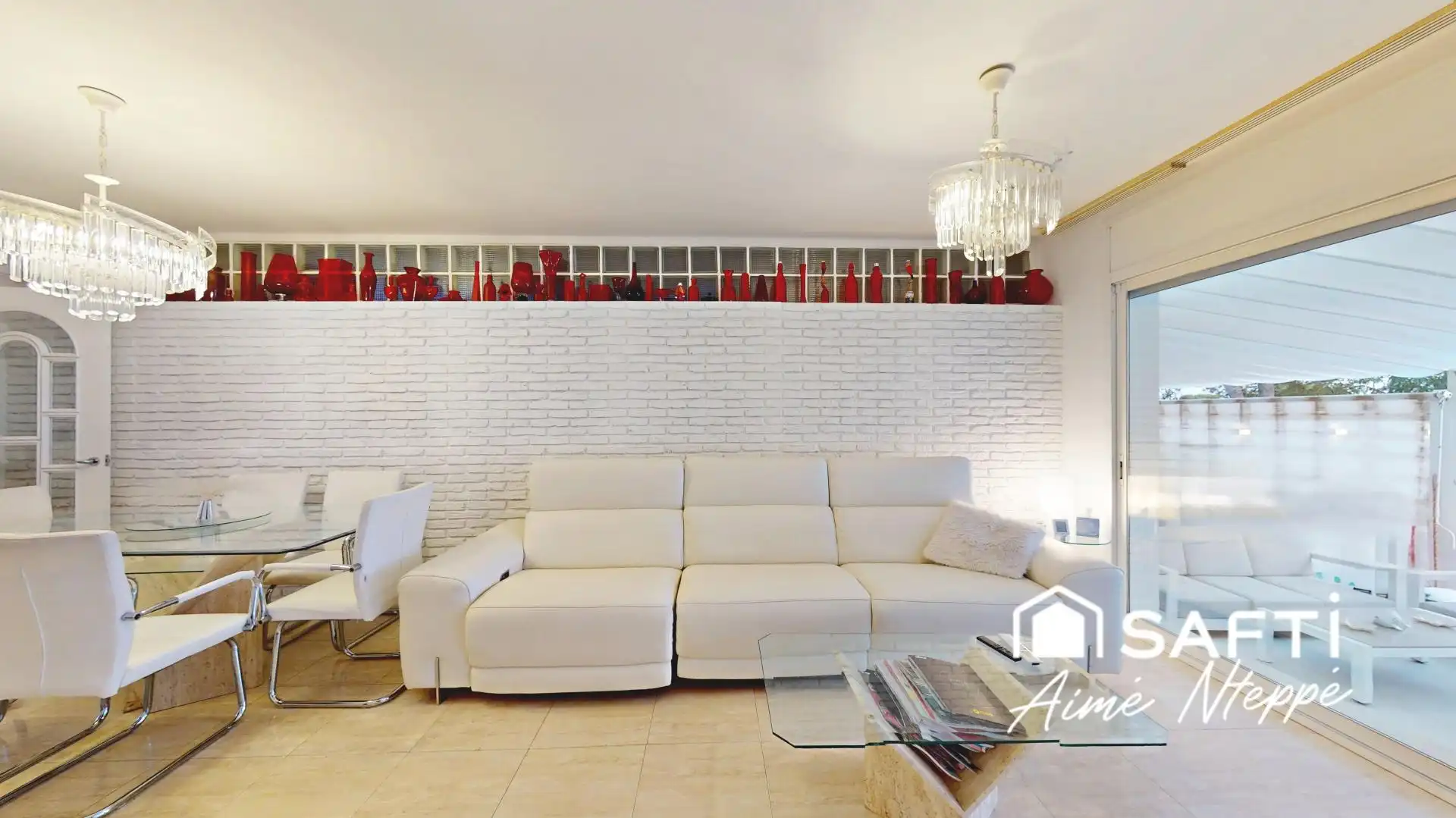 Sala d'estar de Casa adosada en venda en Girona amb Aire condicionat, Calefacció i Terrassa