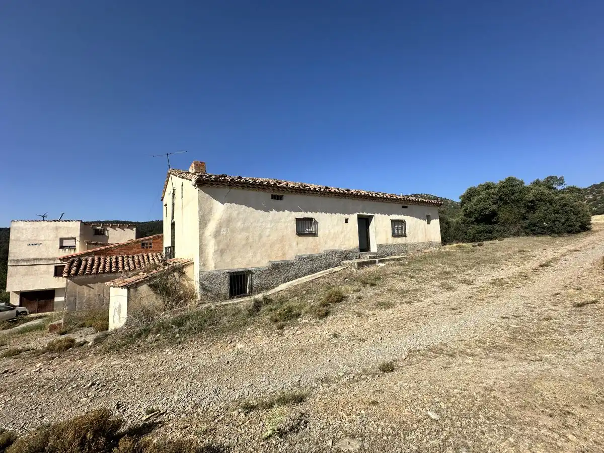 Vista exterior de Casa o chalet en venta en El Toro con Calefacción, Terraza y Trastero