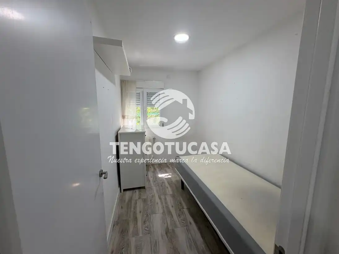Habitación de Piso en venta en Madrid con Calefacción y Amueblado
