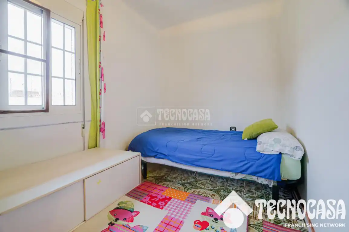 Bedroom of Flat for sale in Santa Coloma de Gramenet  with Heating