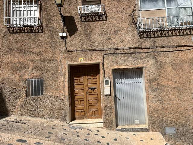 Casa adosada en Venta en Calle Aguila Alta en Abrucena