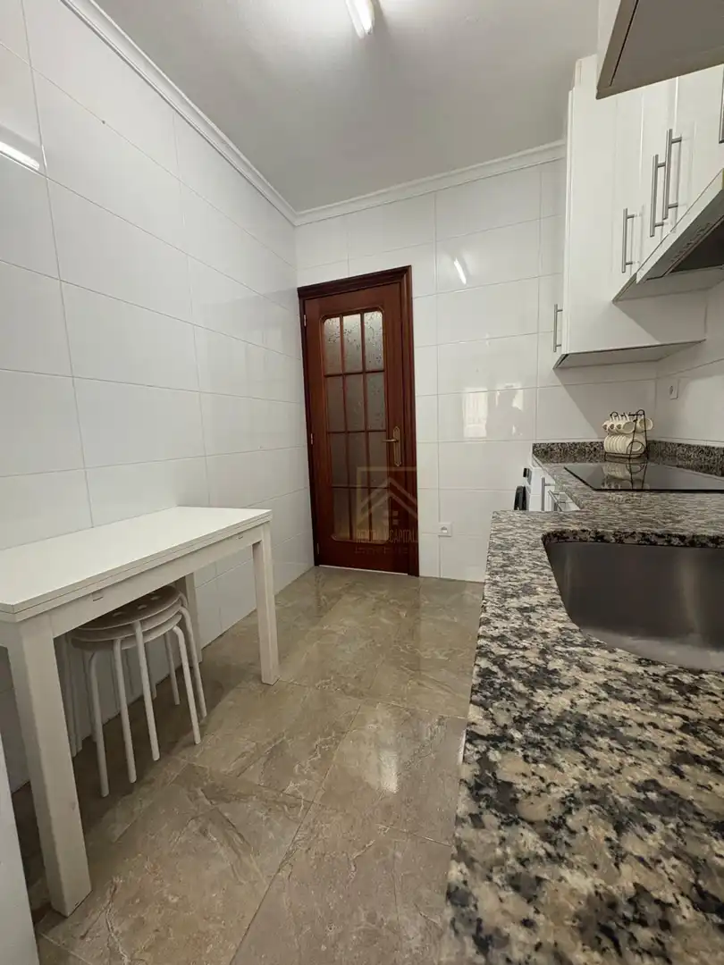 Kitchen of Flat for rent in Santander  with Heating
