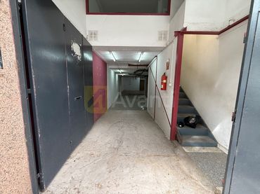 Local comercial en venda a SANFELIU DE