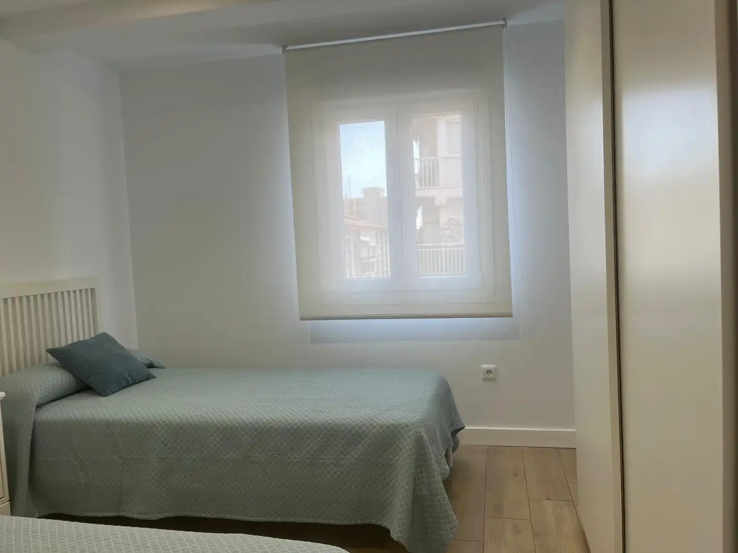 Habitación de Piso de alquiler en Vélez-Málaga con Aire acondicionado