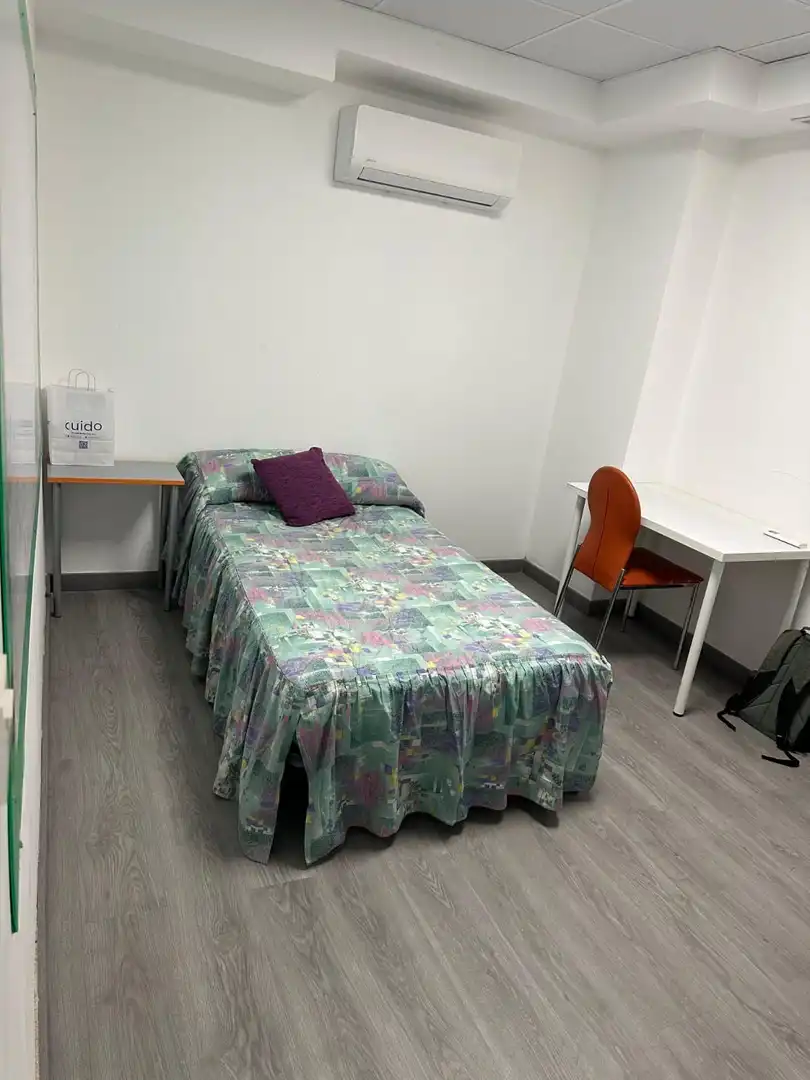 Habitación de Apartamento en venta en Salamanca con Aire acondicionado, Calefacción y Amueblado