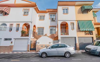 Exterior view of Single-family semi-detached for sale in La Zubia  with Heating, Terrace and Balcony