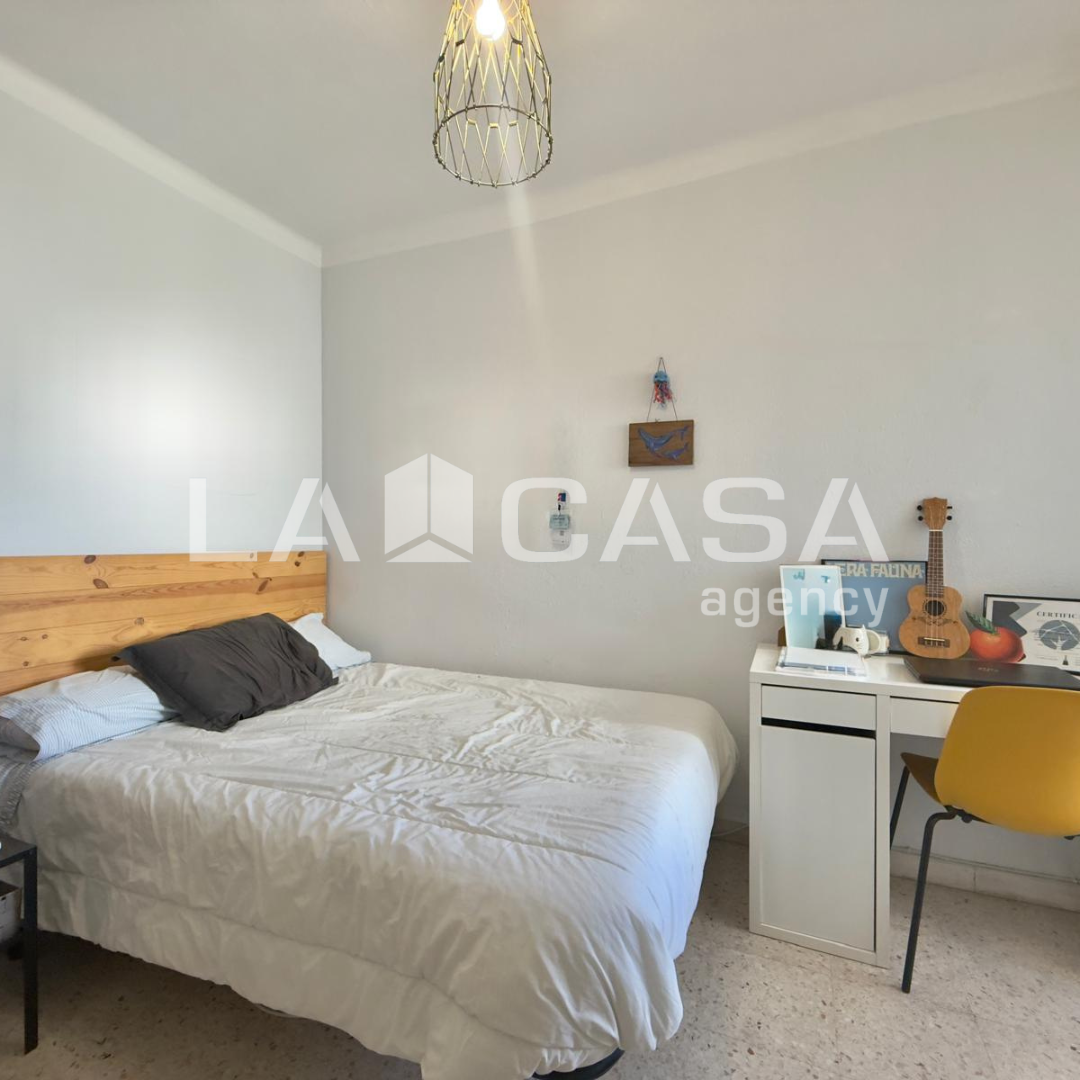 Bedroom of Flat for sale in  Sevilla Capital  with Terrace and Storage room