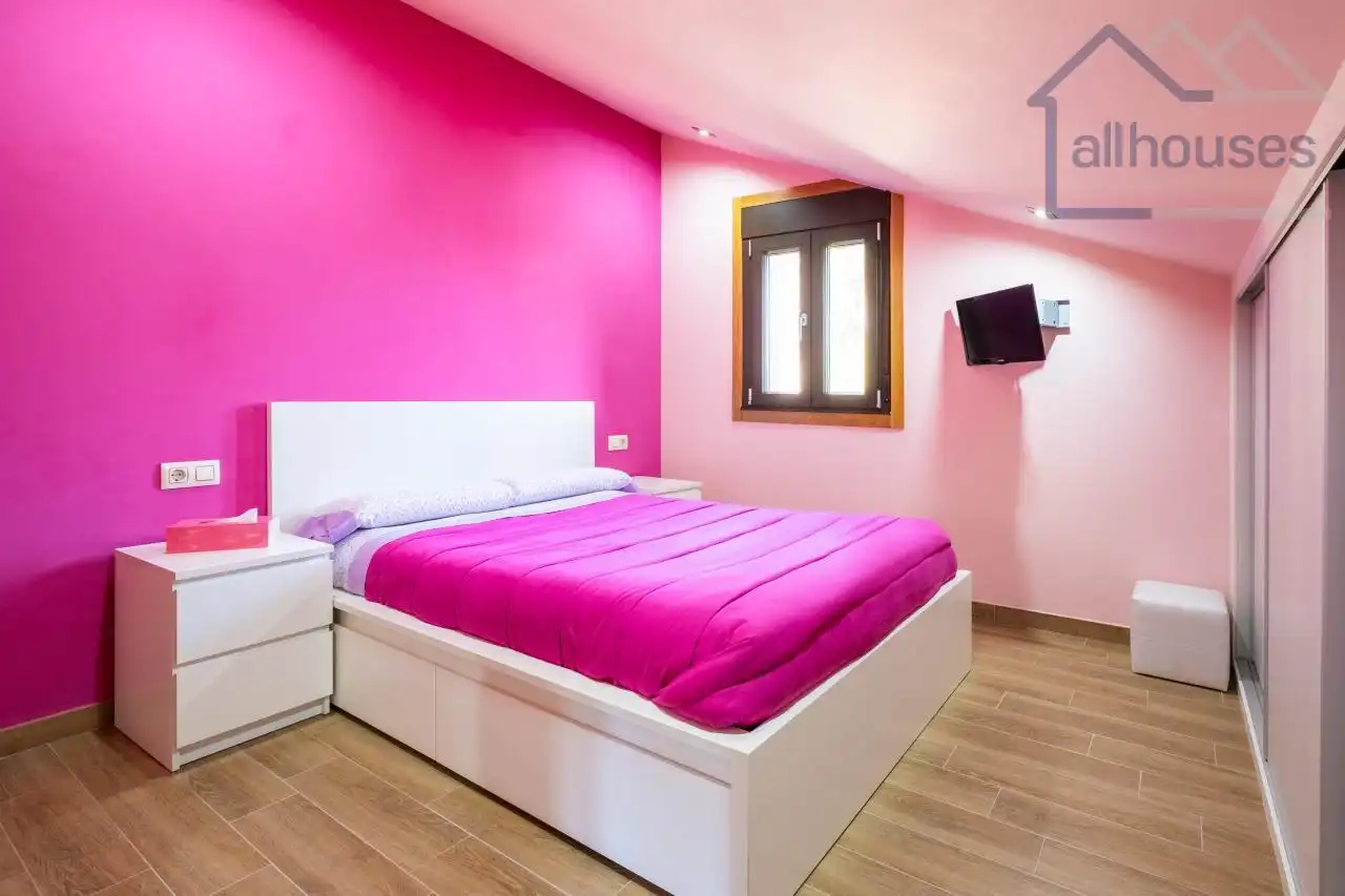 Habitación de Casa o chalet en venta en Tui con Calefacción, Jardín privado y Terraza