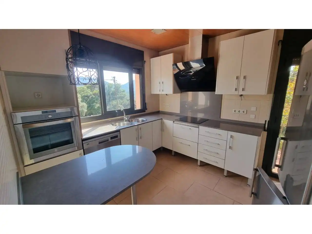 Houses for sale in Calle Lleida, Vallromanes