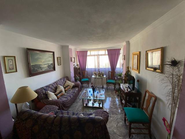 Piso en Venta en Avenida ANDALUCÍA en Carranque - Haza Cuevas