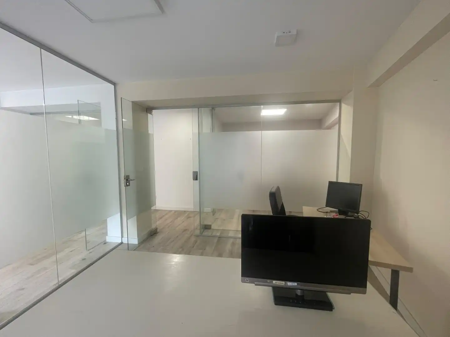 Oficina de lloguer en Oviedo  amb Calefacció