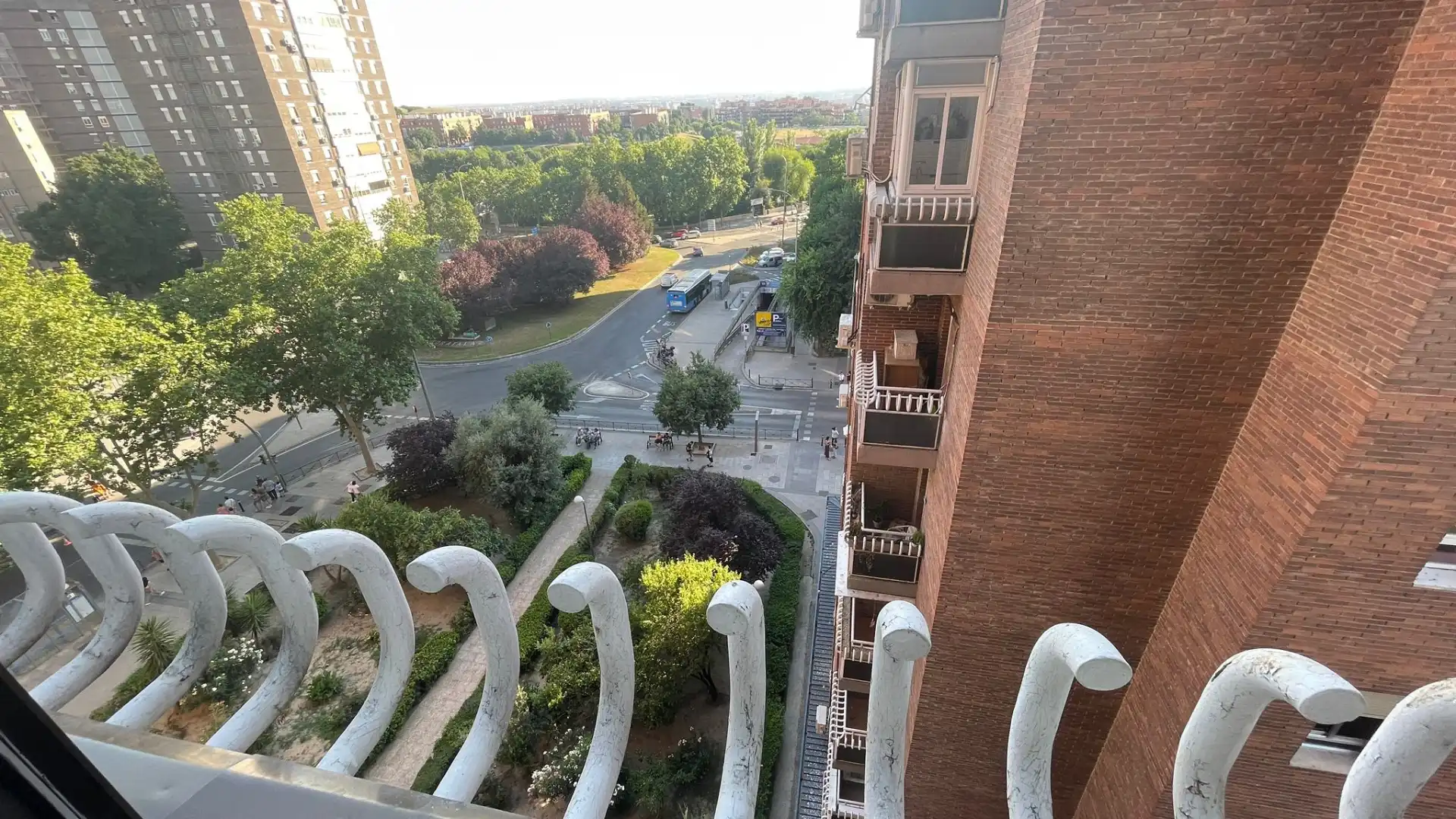 Wohnung zur Miete in Avenida de Moratalaz, Marroquina