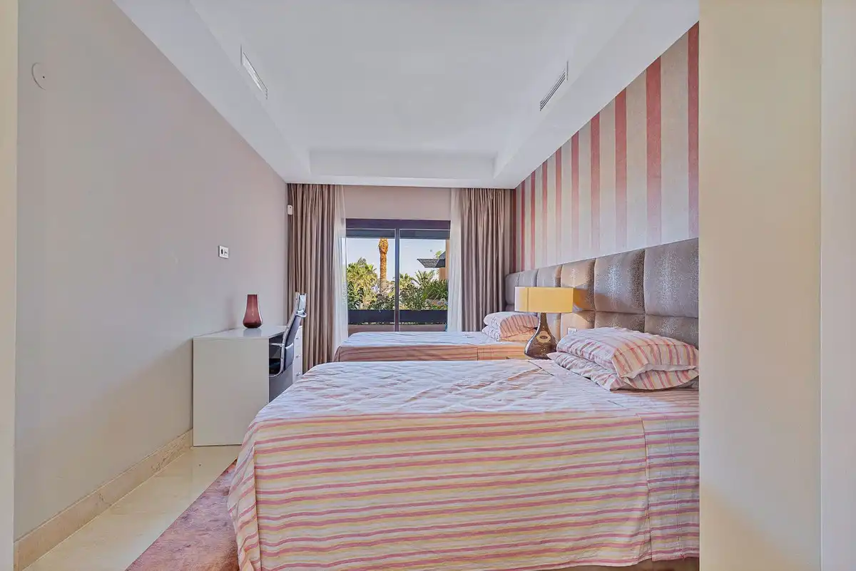 Schlafzimmer von Maisonette zum Verkauf in Marbella mit Klimaanlage, Terrasse und Gemeinschaftspool