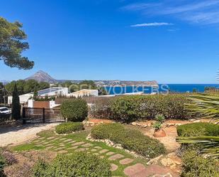 Vista exterior de Casa o xalet en venda en Jávea / Xàbia amb Aire condicionat, Calefacció i Jardí privat