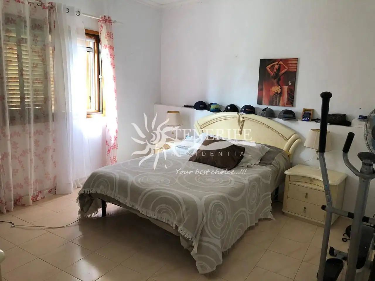 Habitación de Finca rústica en venta en Guía de Isora con Jardín privado, Trastero y Amueblado