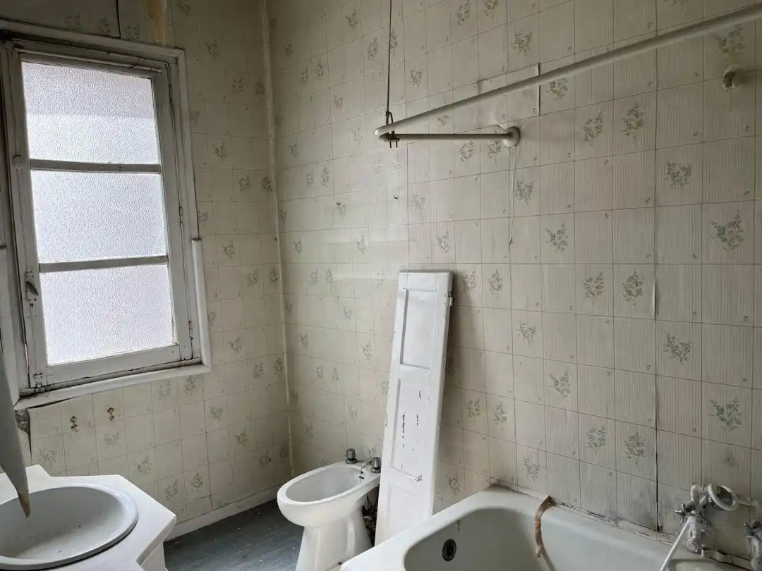 Badezimmer von Wohnung zum Verkauf in León Capital  mit Heizung und Abstellraum