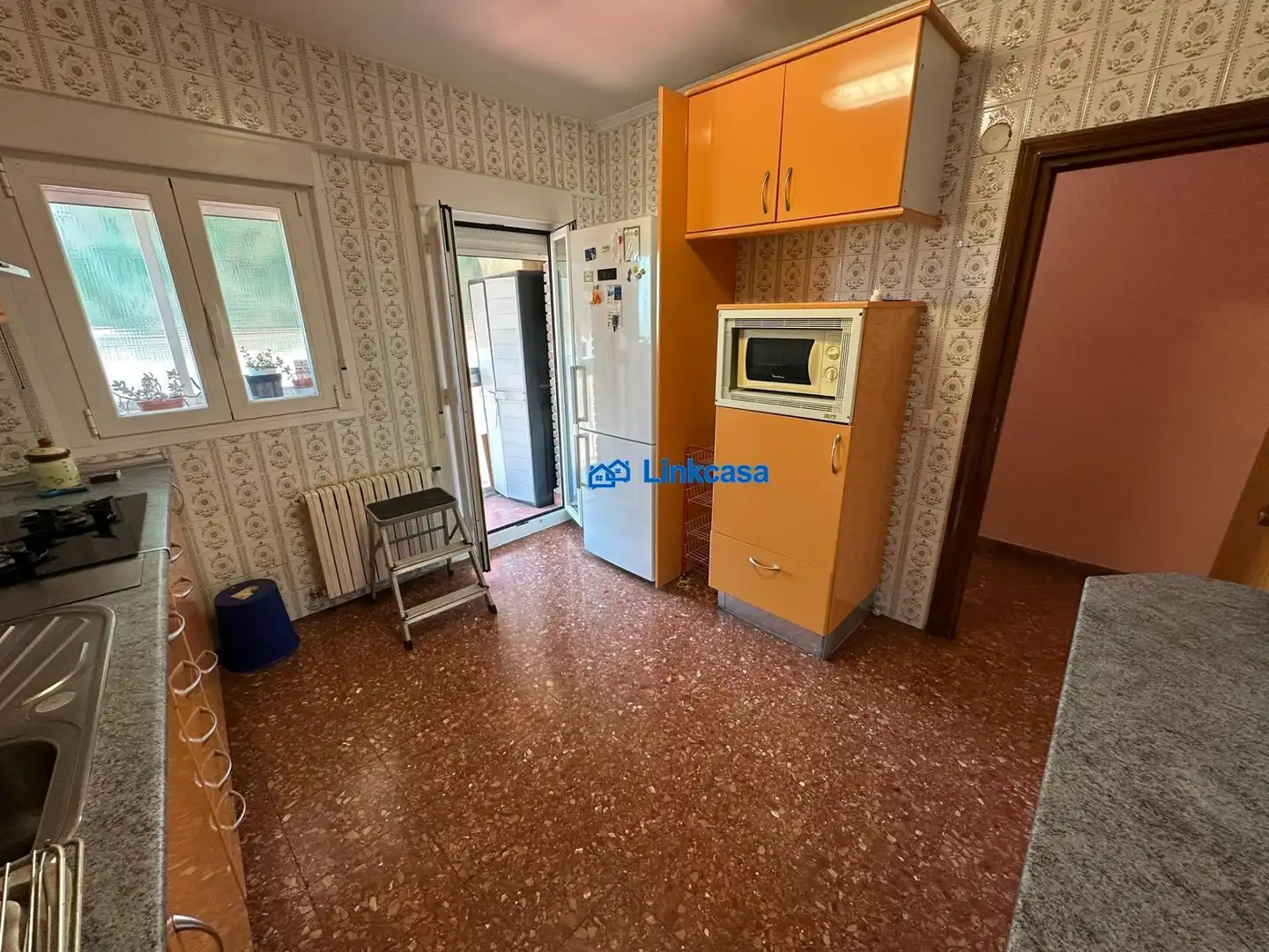 Cuina de Pis en venda en Madrid amb Calefacció, Terrassa i Alarma