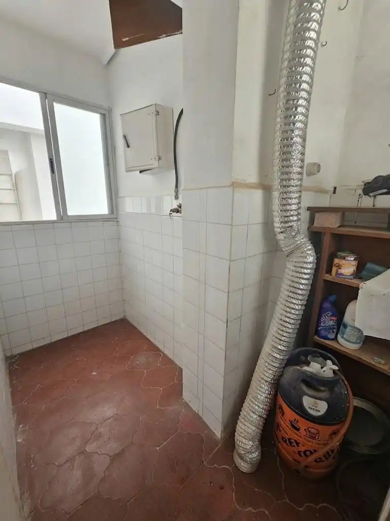 Bany de Pis en venda en Valencia amb Balcó