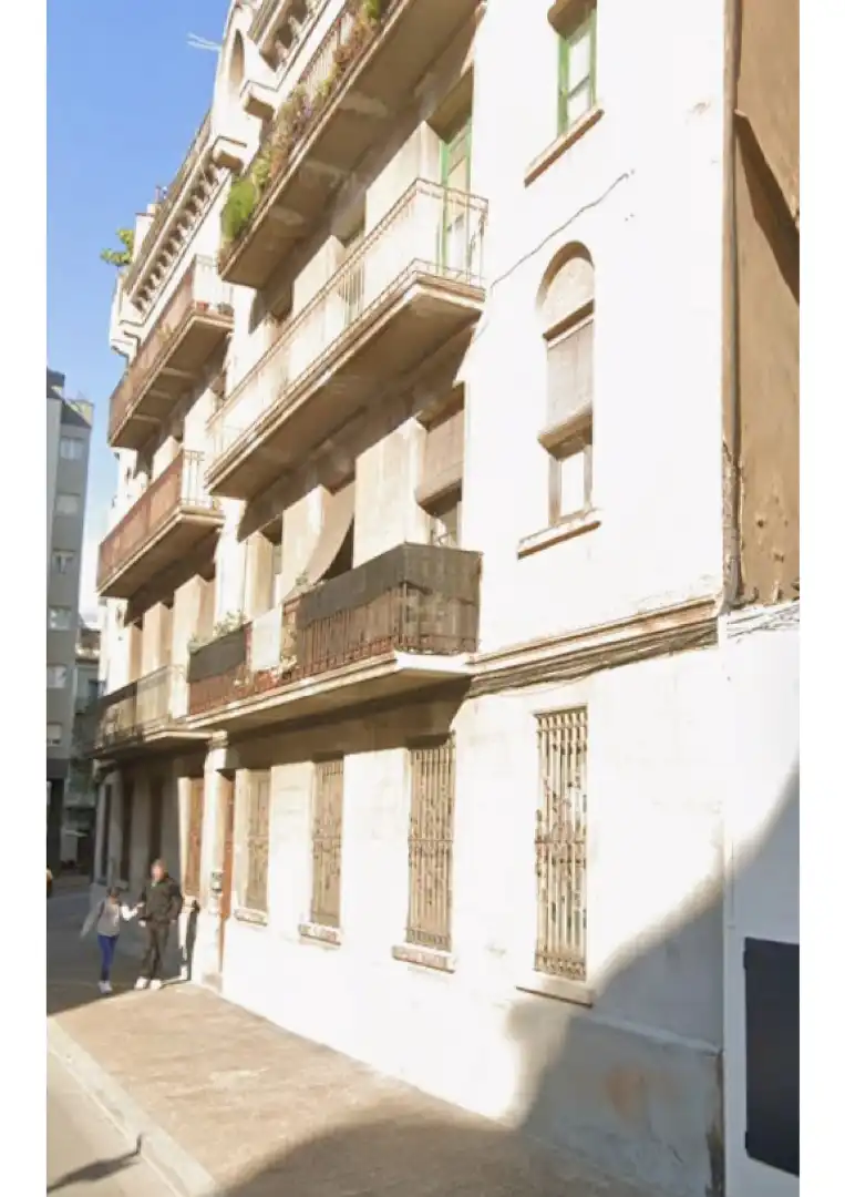 Vista exterior de Edifici en venda en Girona