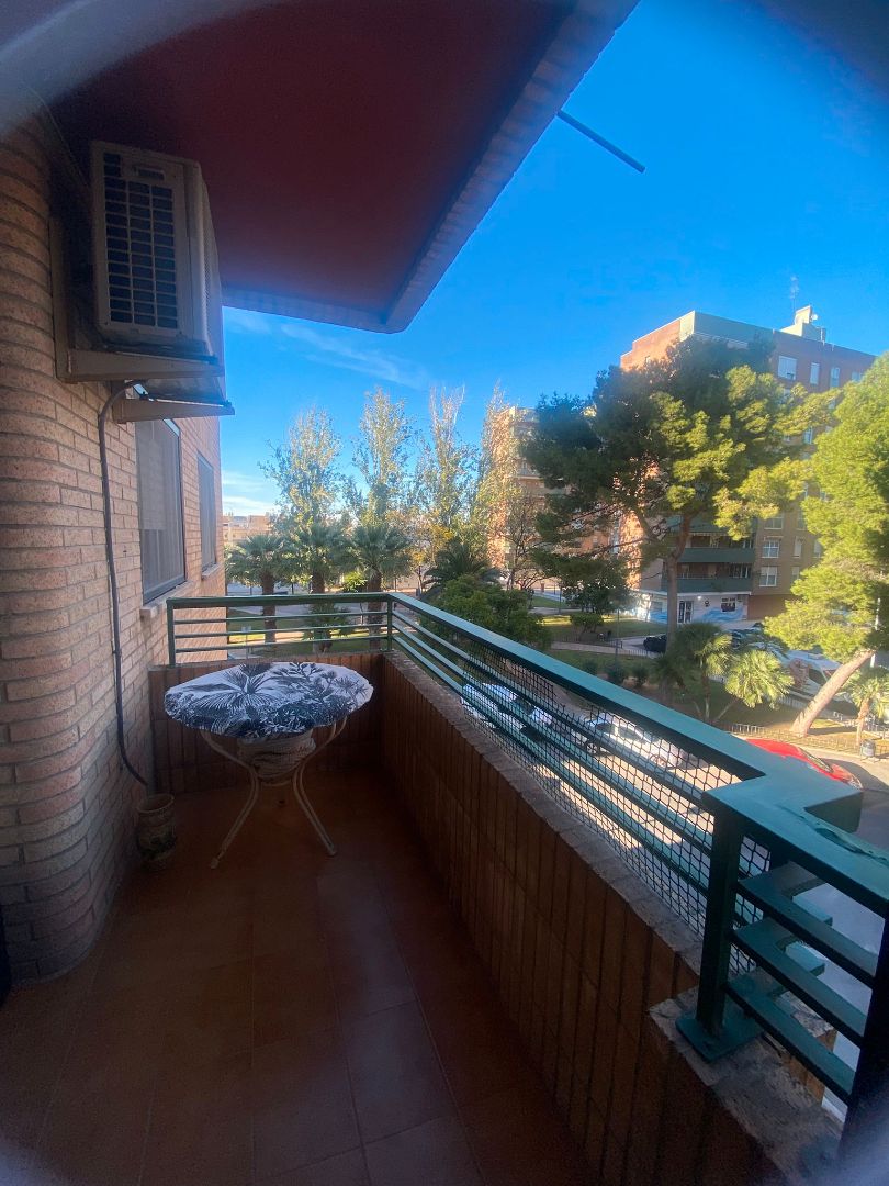 Terrassa de Pis de lloguer en Paterna amb Calefacció, Forn i Rentadora