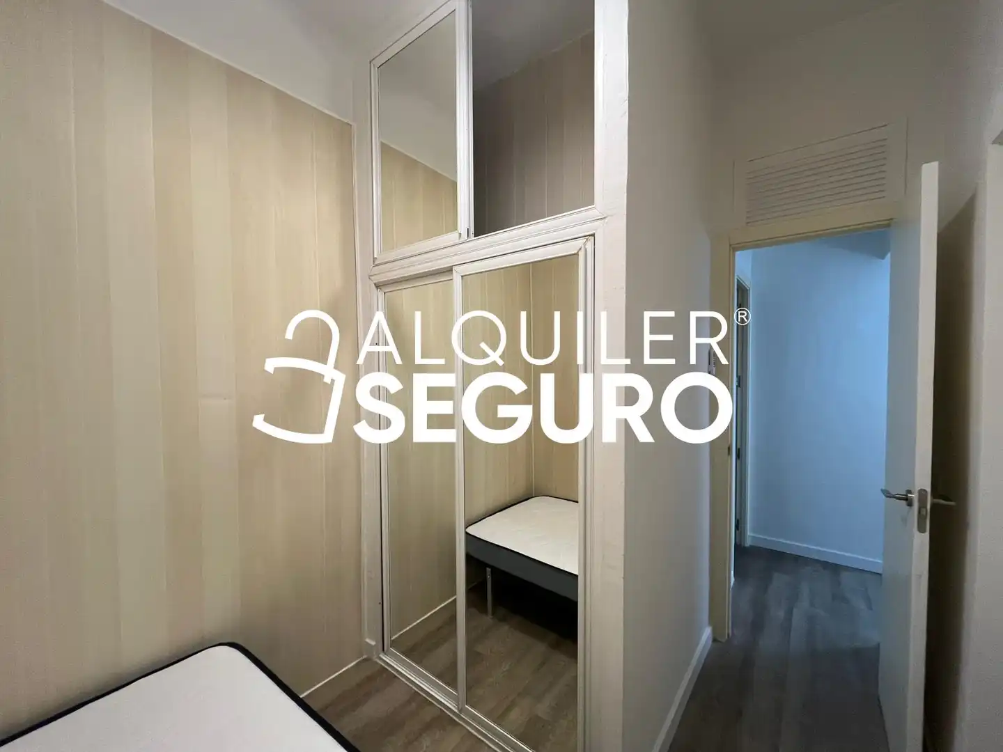 Bedroom of Flat for rent in Madrid  with Heating and Furnished