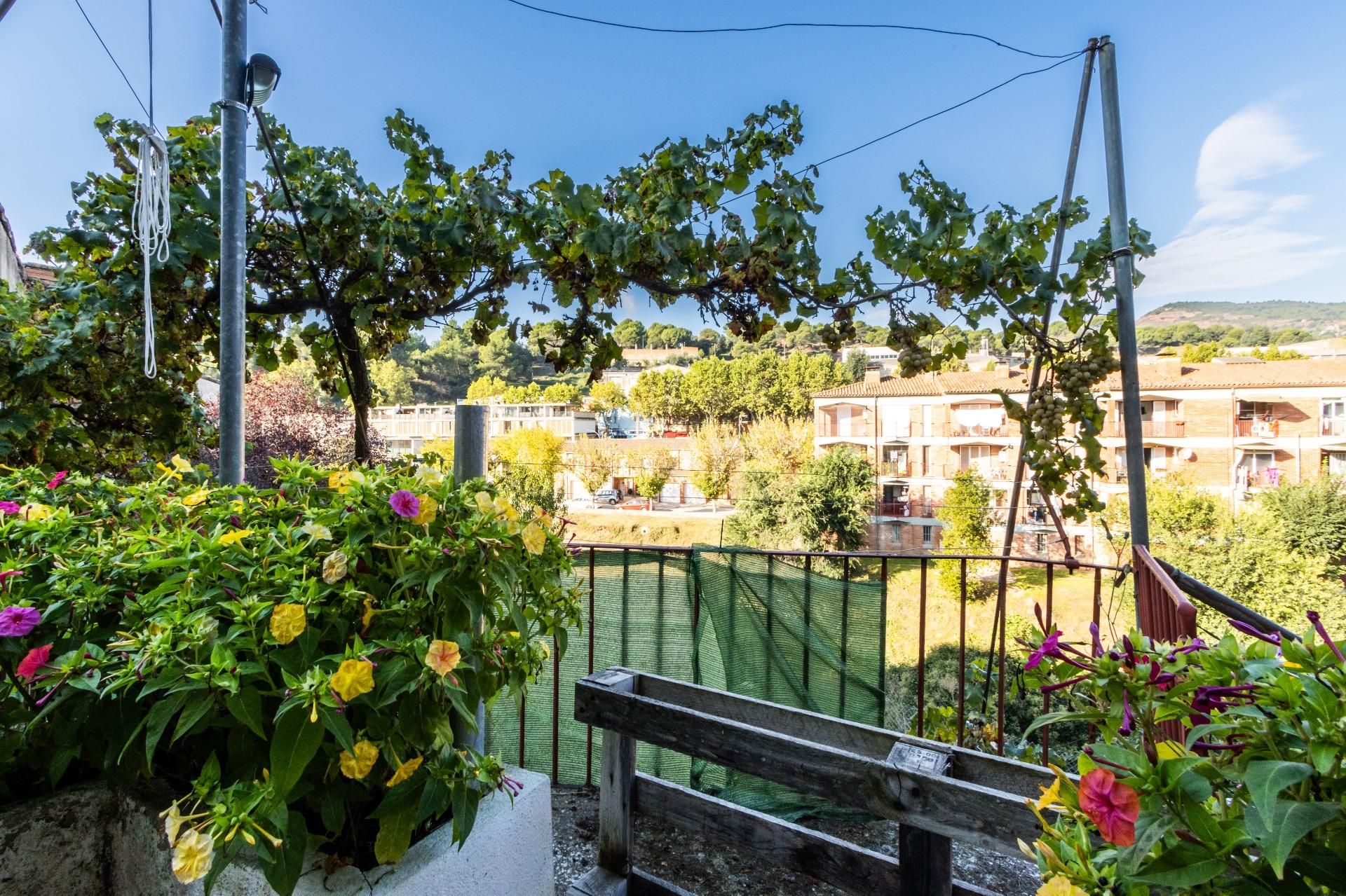 Jardí de Casa adosada en venda en Sant Llorenç Savall amb Calefacció, Terrassa i Traster