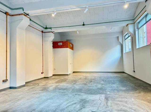 Local comercial en Alquiler en Ponent