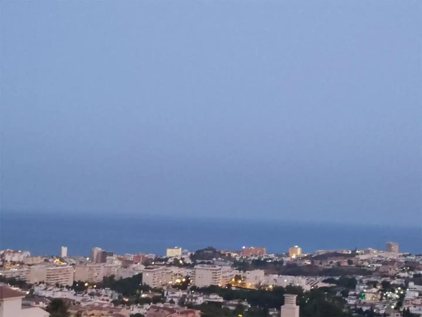 Vista exterior de Casa adosada de lloguer en Benalmádena