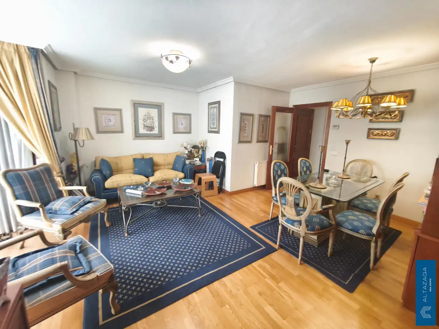 Sala d'estar de Pis en venda en Madrid amb Aire condicionat, Calefacció i Moblat
