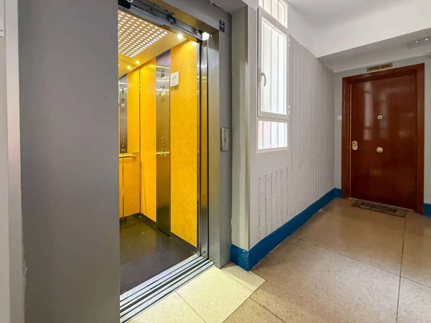 Flat for sale in Madrid  with Air Conditioner, Heating and Terrace