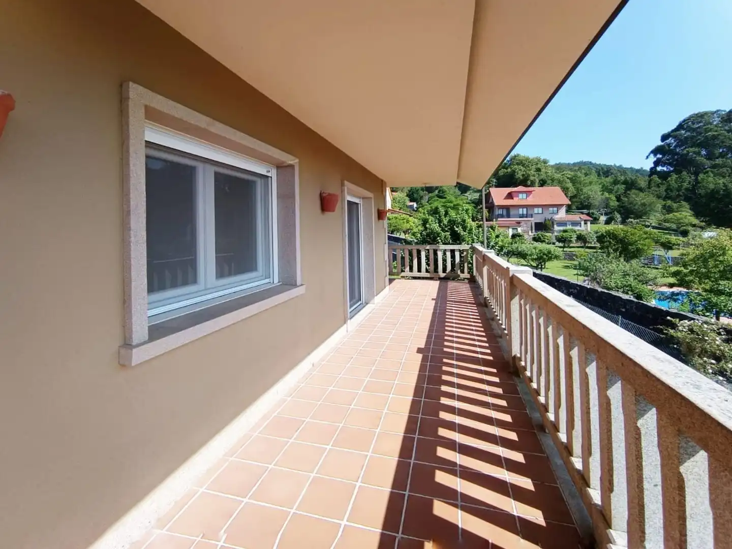 Terrassa de Casa o xalet en venda en Pontevedra Capital  amb Jardí privat, Terrassa i Traster