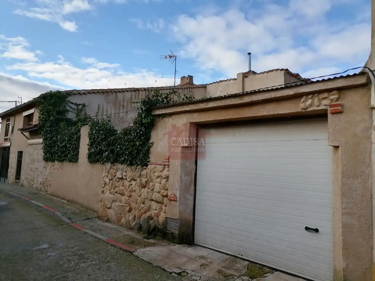 Vista exterior de Casa o chalet en venta en Pitiegua con Calefacción y Jardín privado