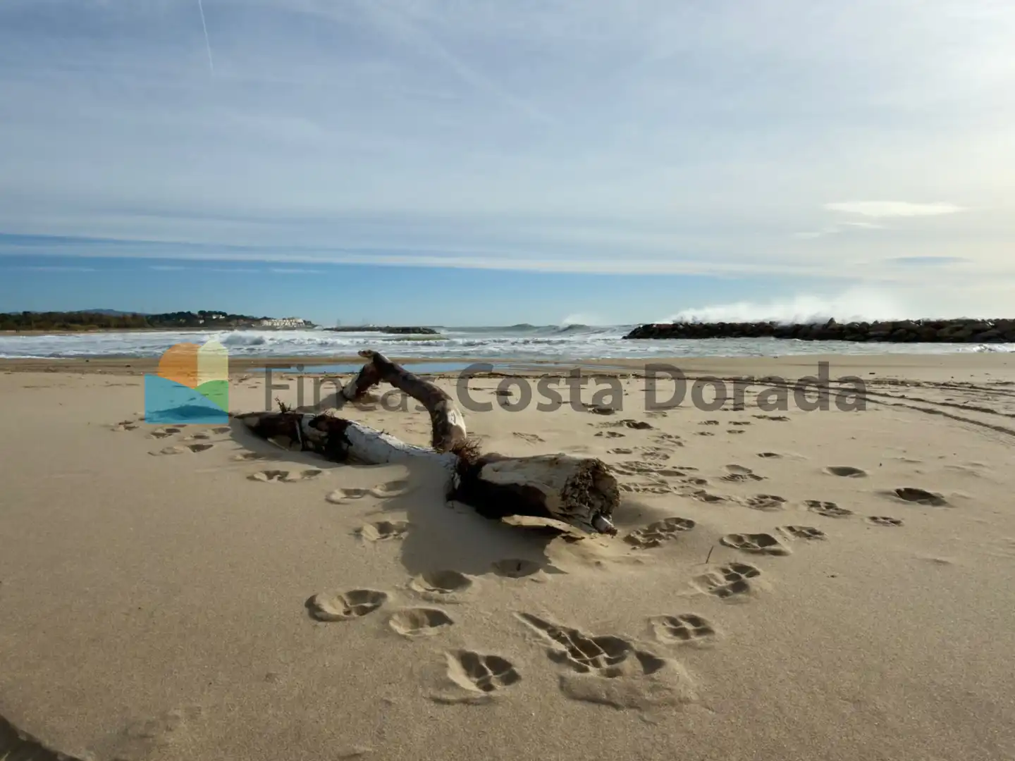 Vista exterior de Apartamento en venta en Vilanova i la Geltrú con Terraza, Amueblado y Horno