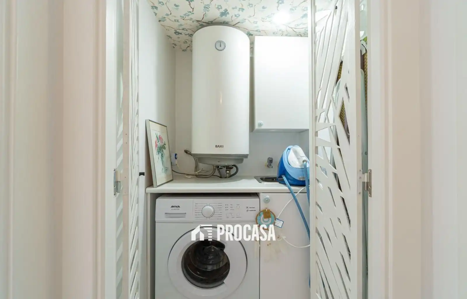 Küche von Wohnung zum Verkauf in Empuriabrava mit Klimaanlage, Heizung und Terrasse
