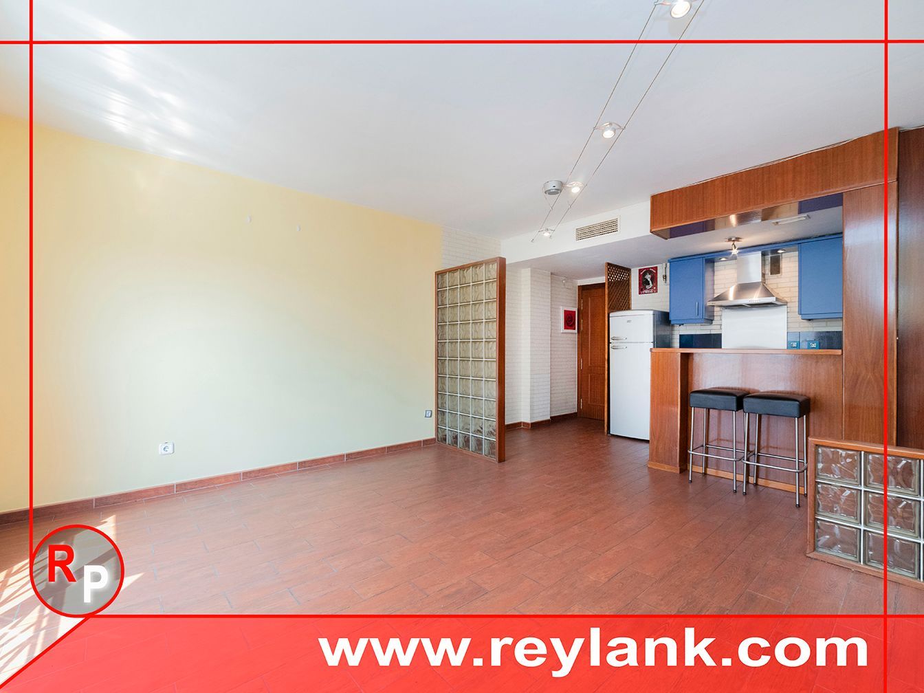 Flat to rent in Calle Somorrostro, Parque Henares