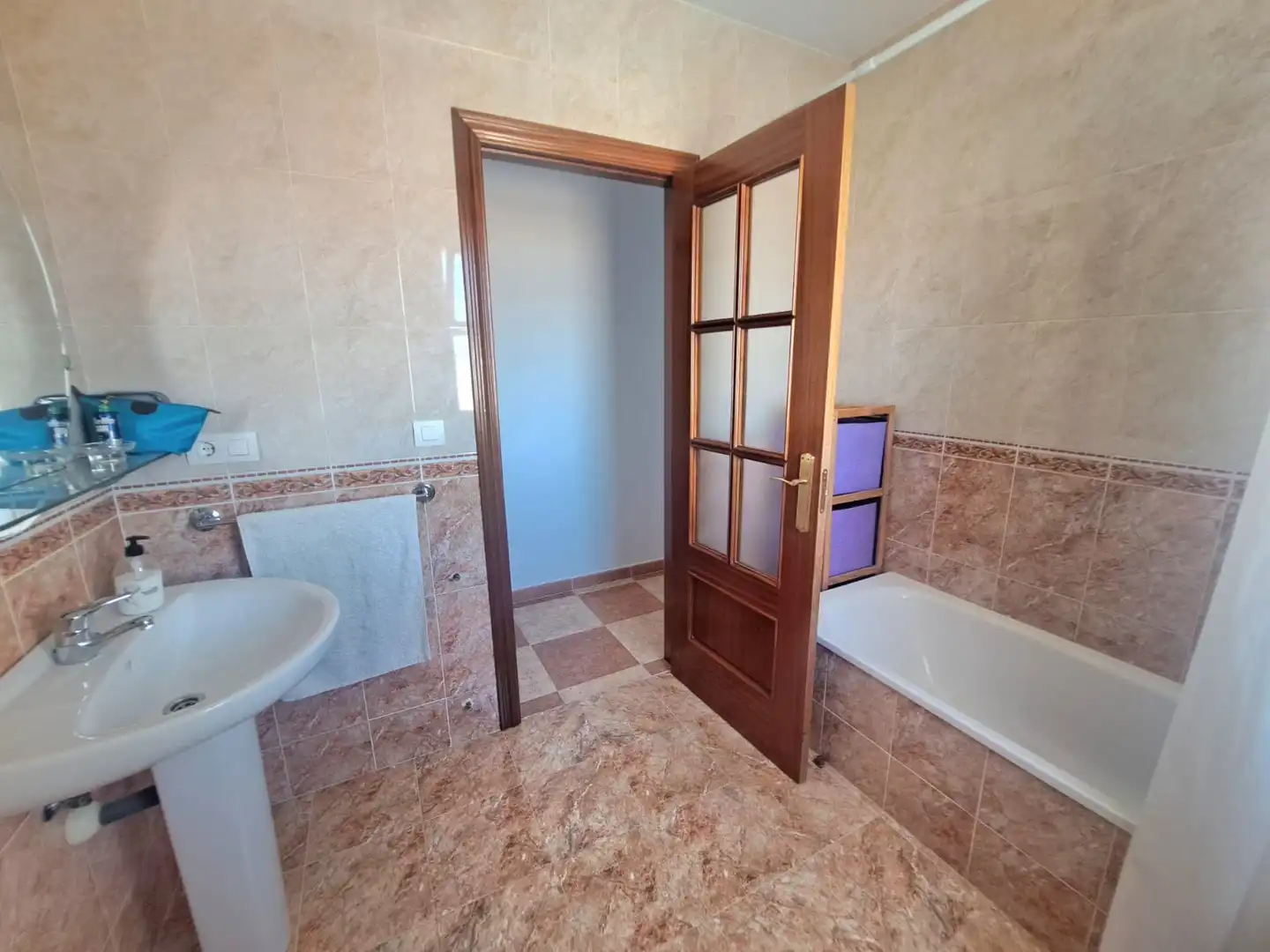 Baño de Casa adosada en venta en Casar de Cáceres con Calefacción y Amueblado