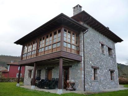 Vista exterior de Casa o xalet en venda en Llanes amb Terrassa