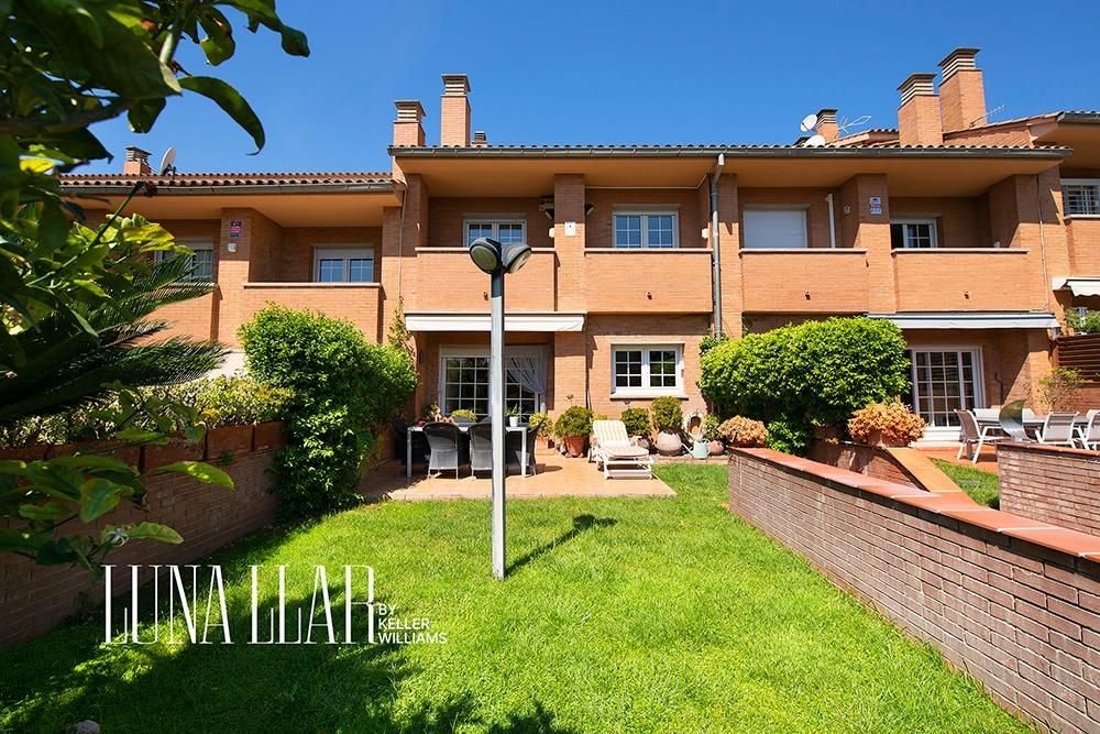 Garden of House or chalet for sale in Sant Just Desvern  with Air Conditioner, Heating and Private garden
