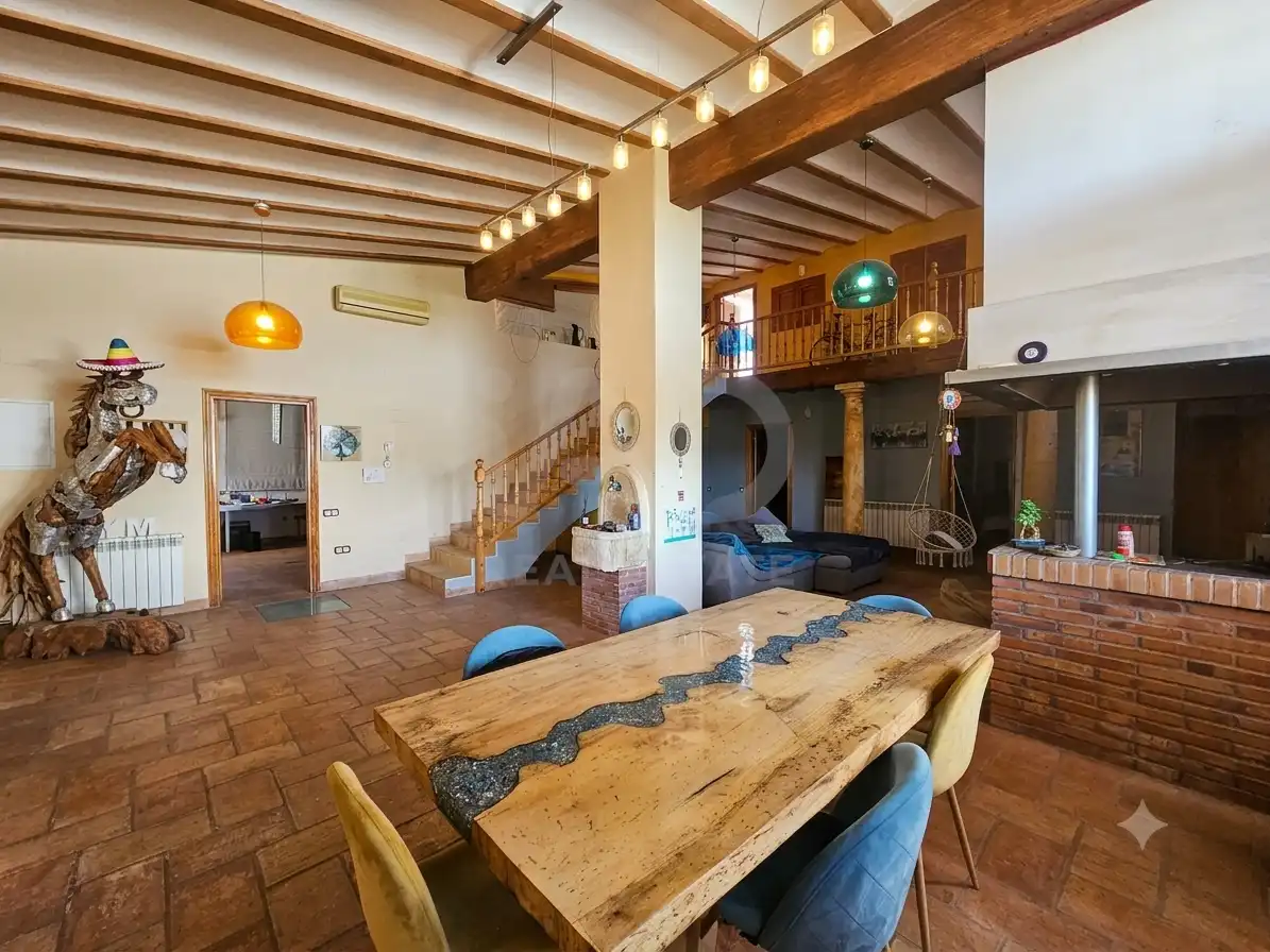 Menjador de Finca rústica en venda en Montbrió del Camp amb Aire condicionat, Calefacció i Terrassa