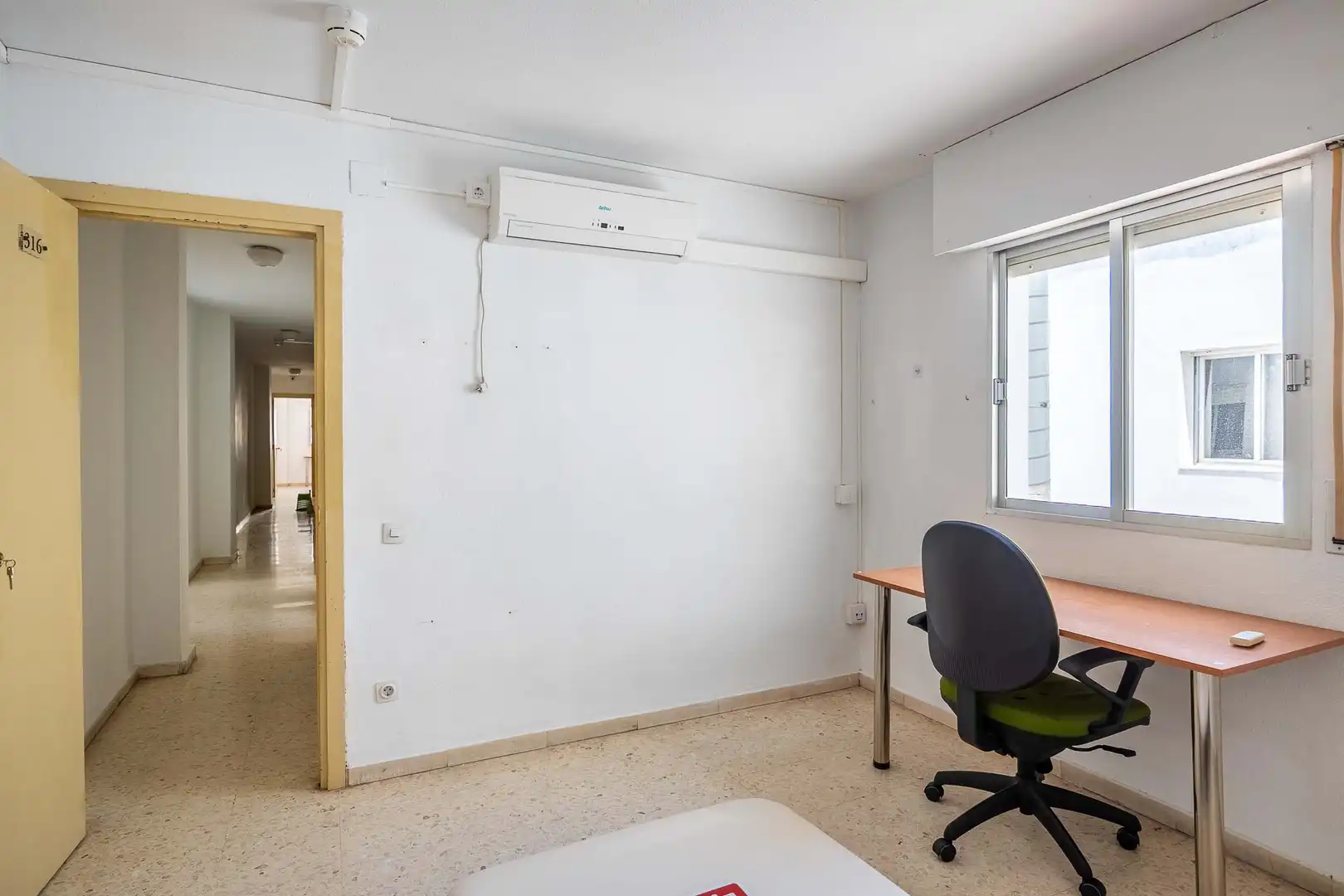 Bedroom of Flat for sale in Sevilla