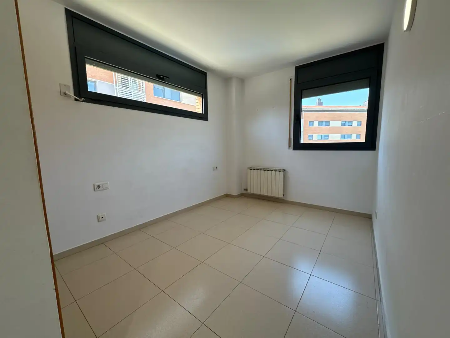 Habitación de Piso en venta en Sant Joan Despí con Aire acondicionado, Calefacción y Horno